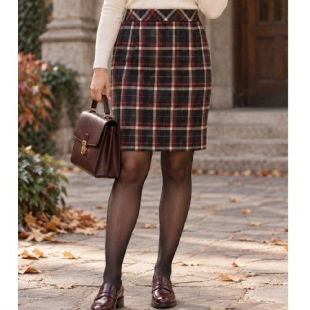 Pendleton Virgin Wool Pencil Skirt Womens 14P Black Red Plaid Dark Academia